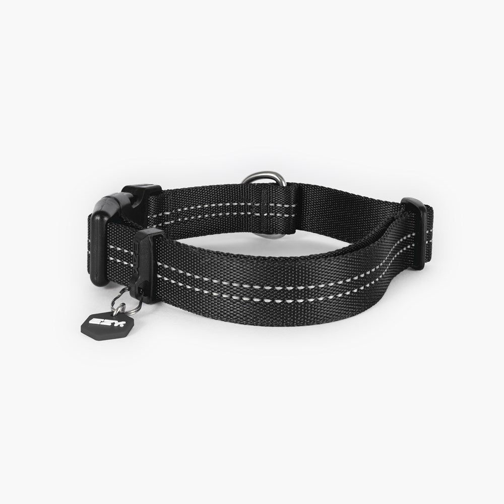 Essential Adjustable Collar