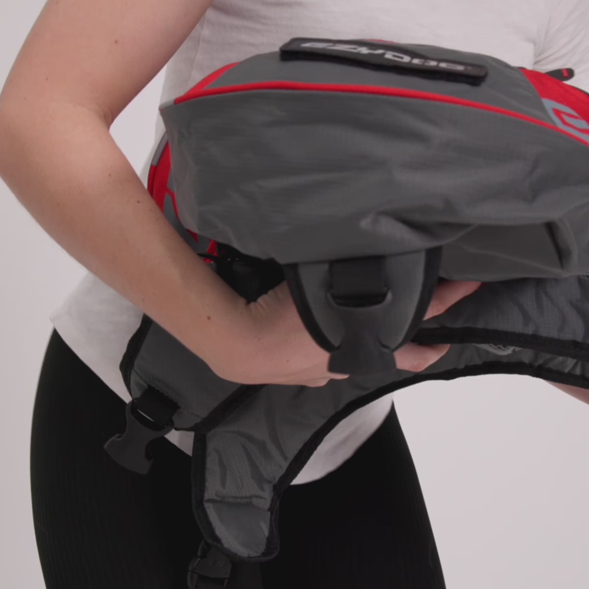 EzyDog Summit Backpack Fitting tutorial