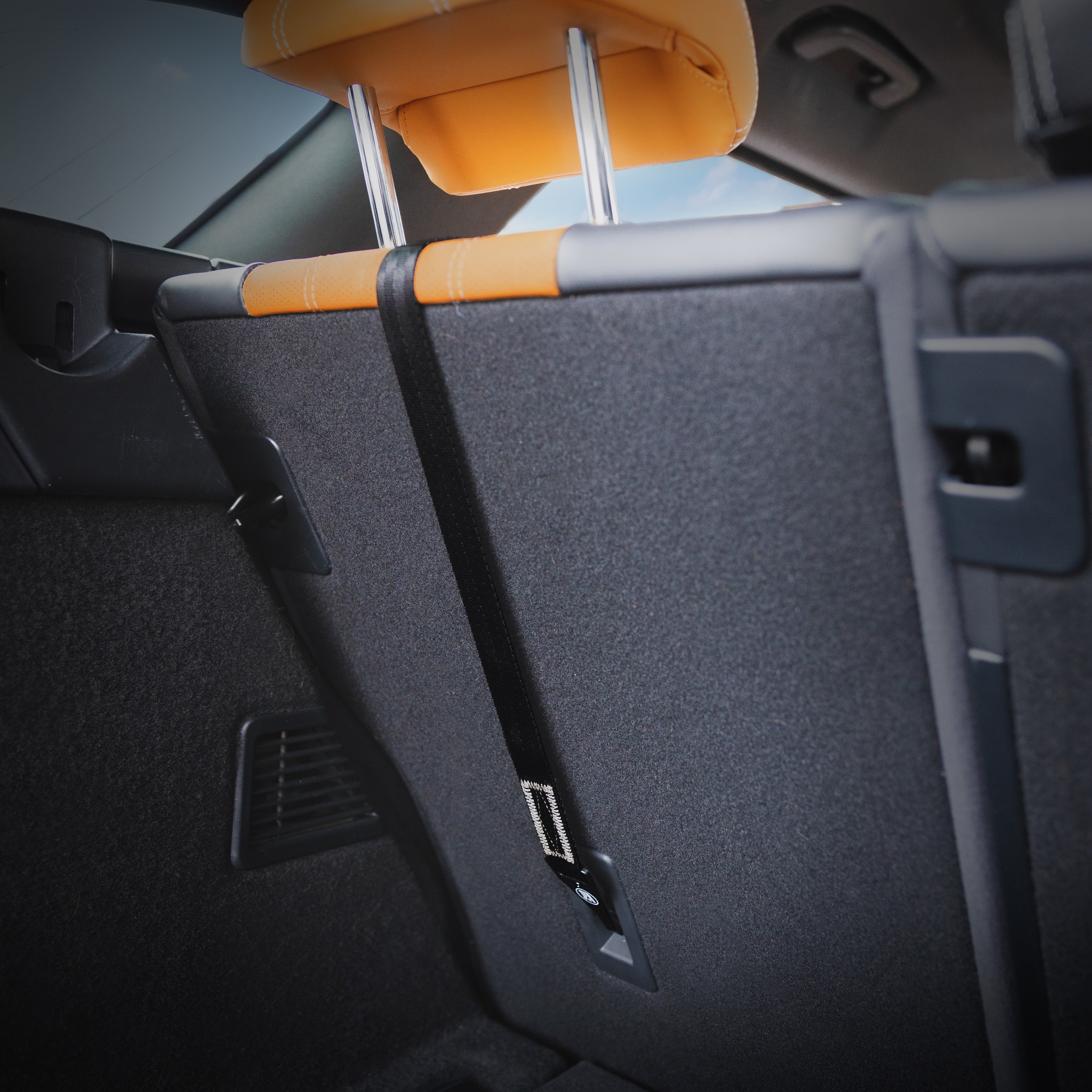 Click Dog Cargo Seat Belt Attachment - ISOFIX